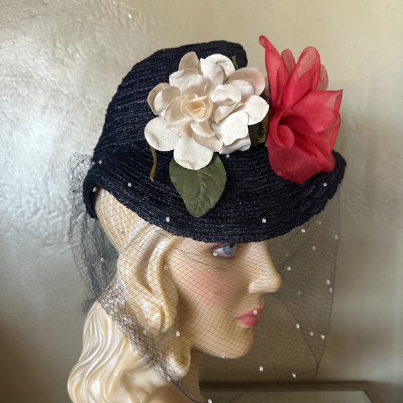 IRRESISTIBLE 1930s\' NAVY STRAW TILT HAT - WHITE & RED FABRIC FLOWERS + NAVY DOTS main image 4